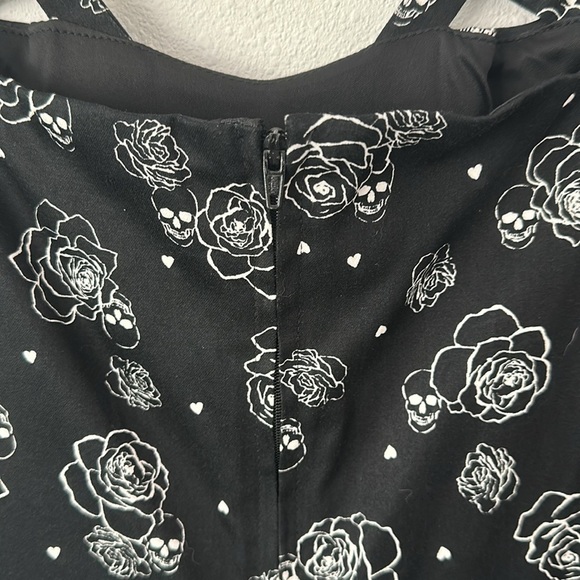 Rose Skull Lattice Front Swing Dress - Picture 6 of 7